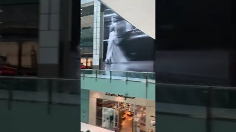 Fashion mall Dubai Luxury store & beautiful boutique