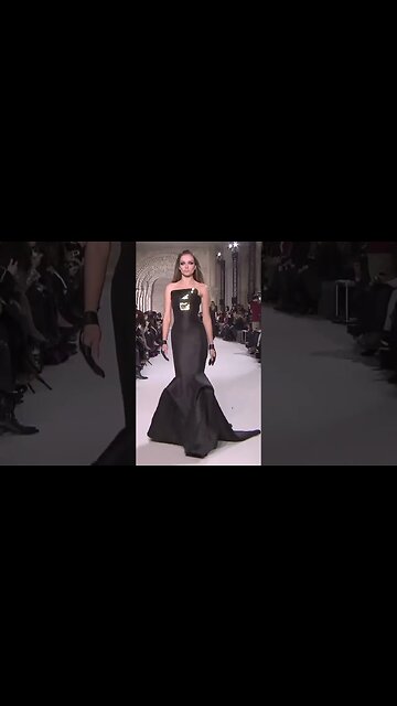 Andreea Diaconu in StephaneRolland Spring/Summer 2012 HauteCouture FashionShow