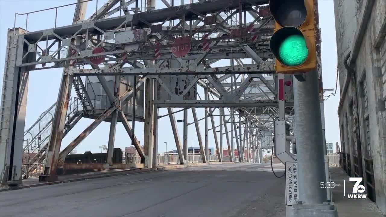 Michigan Avenue Bridge to close for 4 months, businesses frustrated by short notice