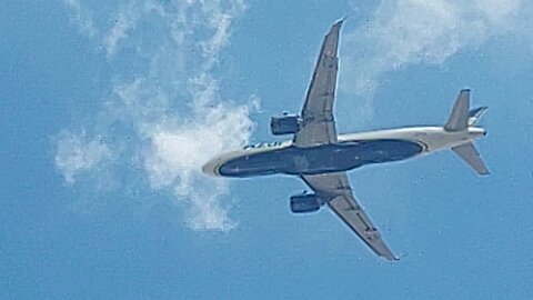 Airbus A320NEO PR-YSG departing from Fortaleza to Recife