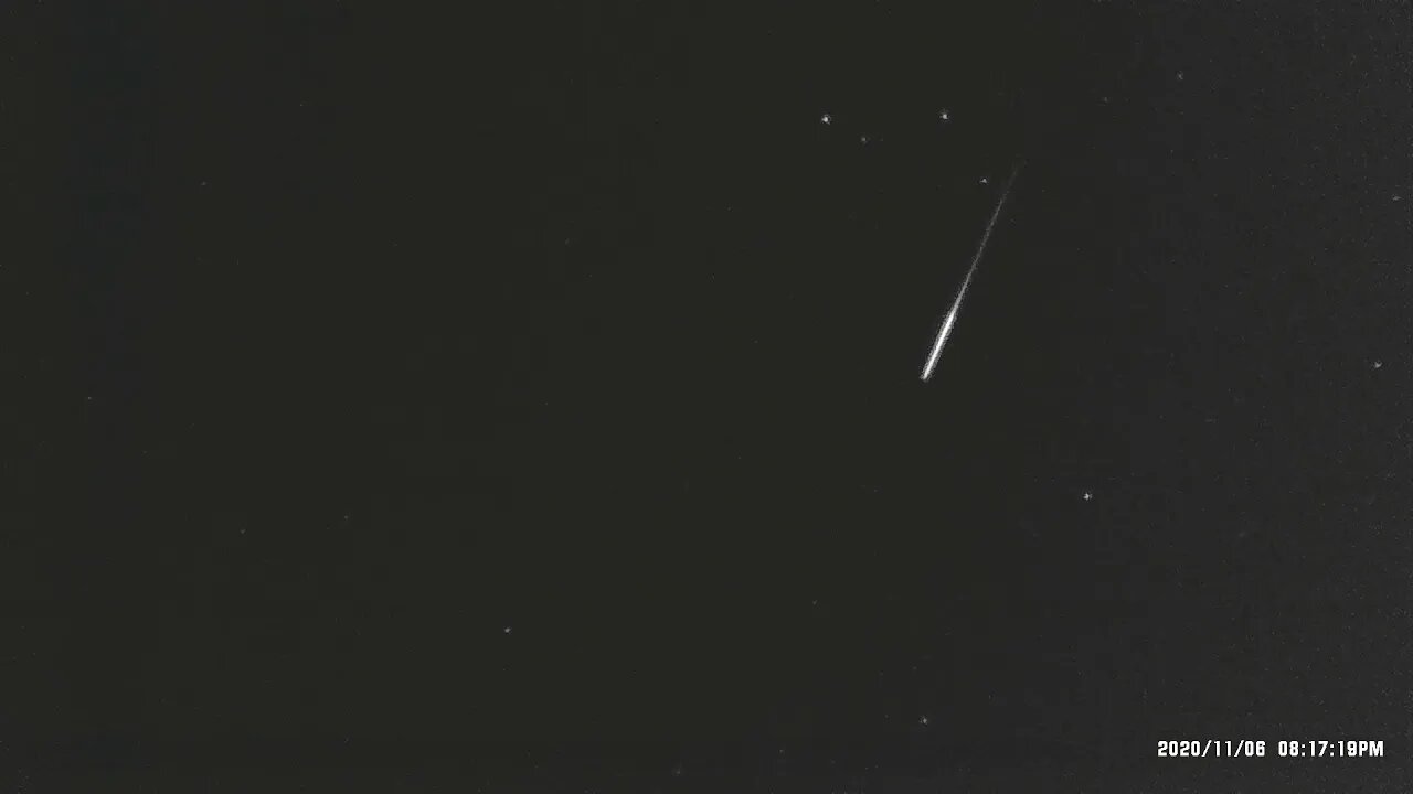 Comet Leonard and a Cool Meteor captured in Infrared