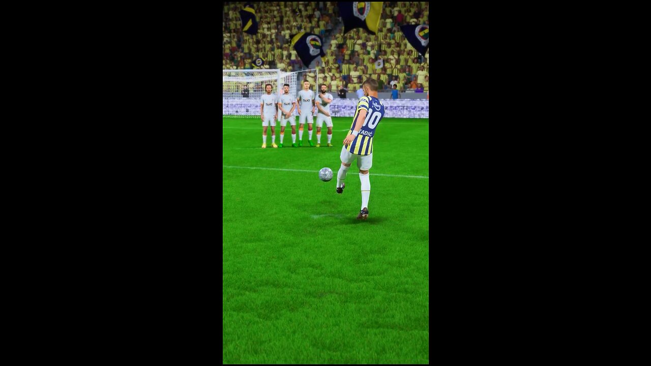 Tadic Free kick