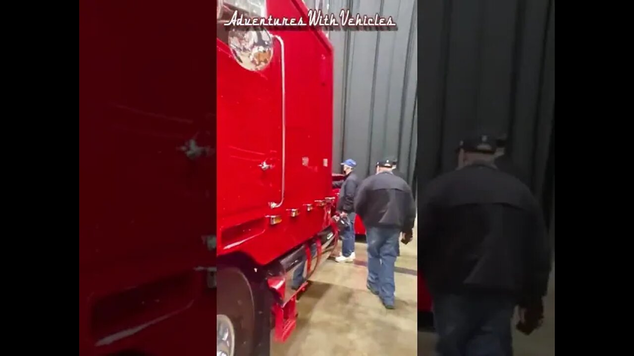 Peterbilt Cabover