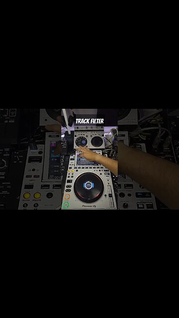 The majority of DJ's never think to use one of the best features on the CDJ 3000. #djtips #pioneerdj