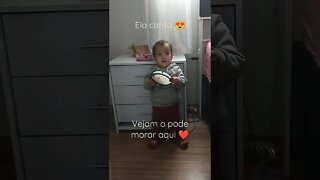 Bebe cantando com pandeiro #shorts #familia #musica #bebe #crianças
