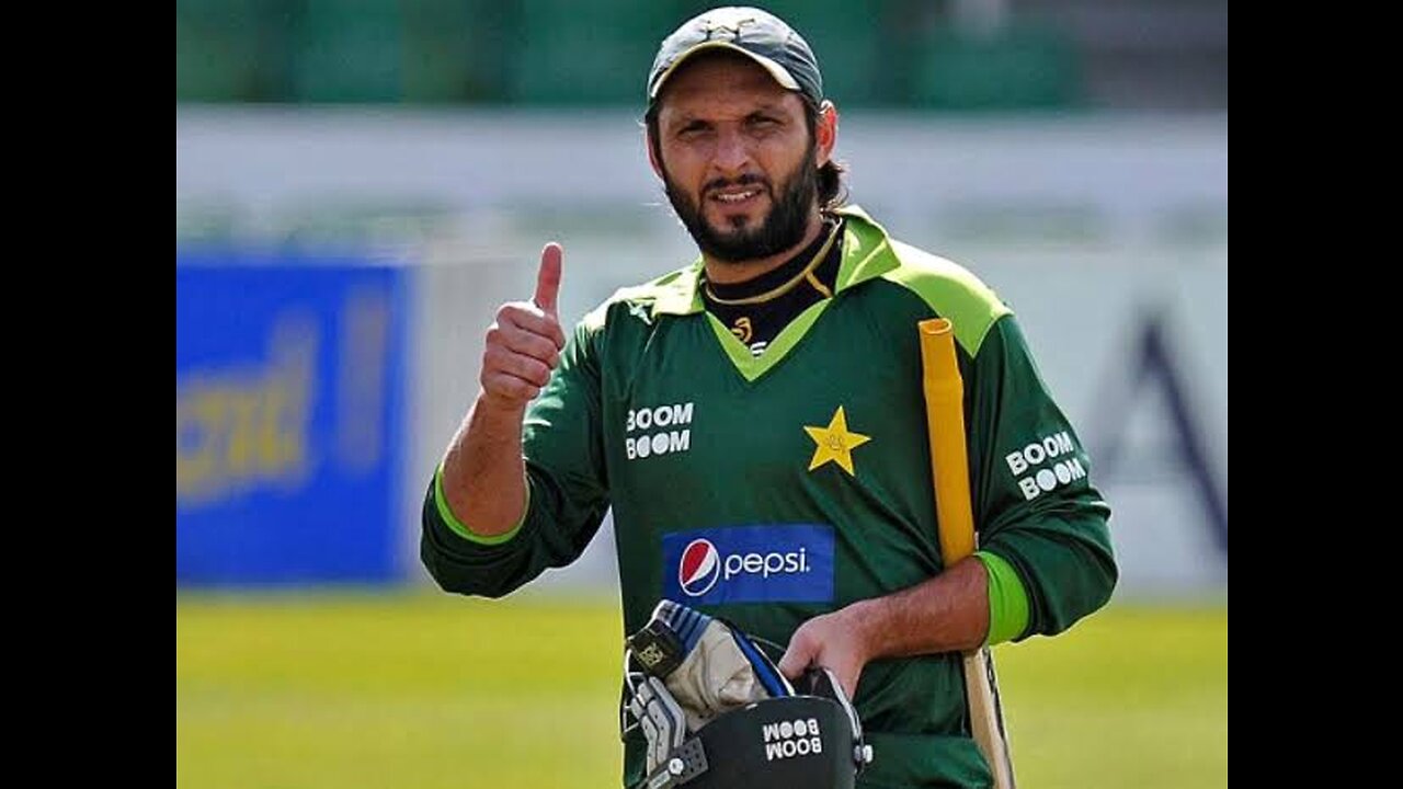 longest six shot by famous cricketer Shahid khan Afridi Pakistani Player