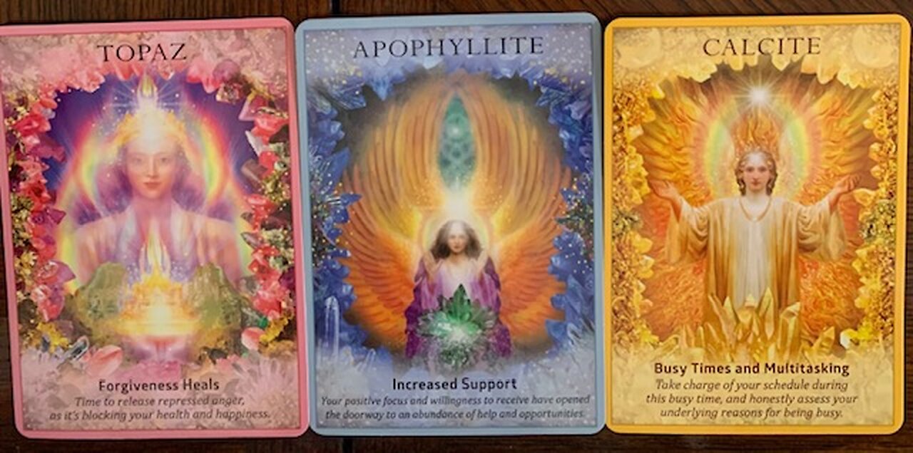 INTUITION BUILDING 101 - 3 Cards . . . Let's Start Creating a Story! Center of Gravity . . .