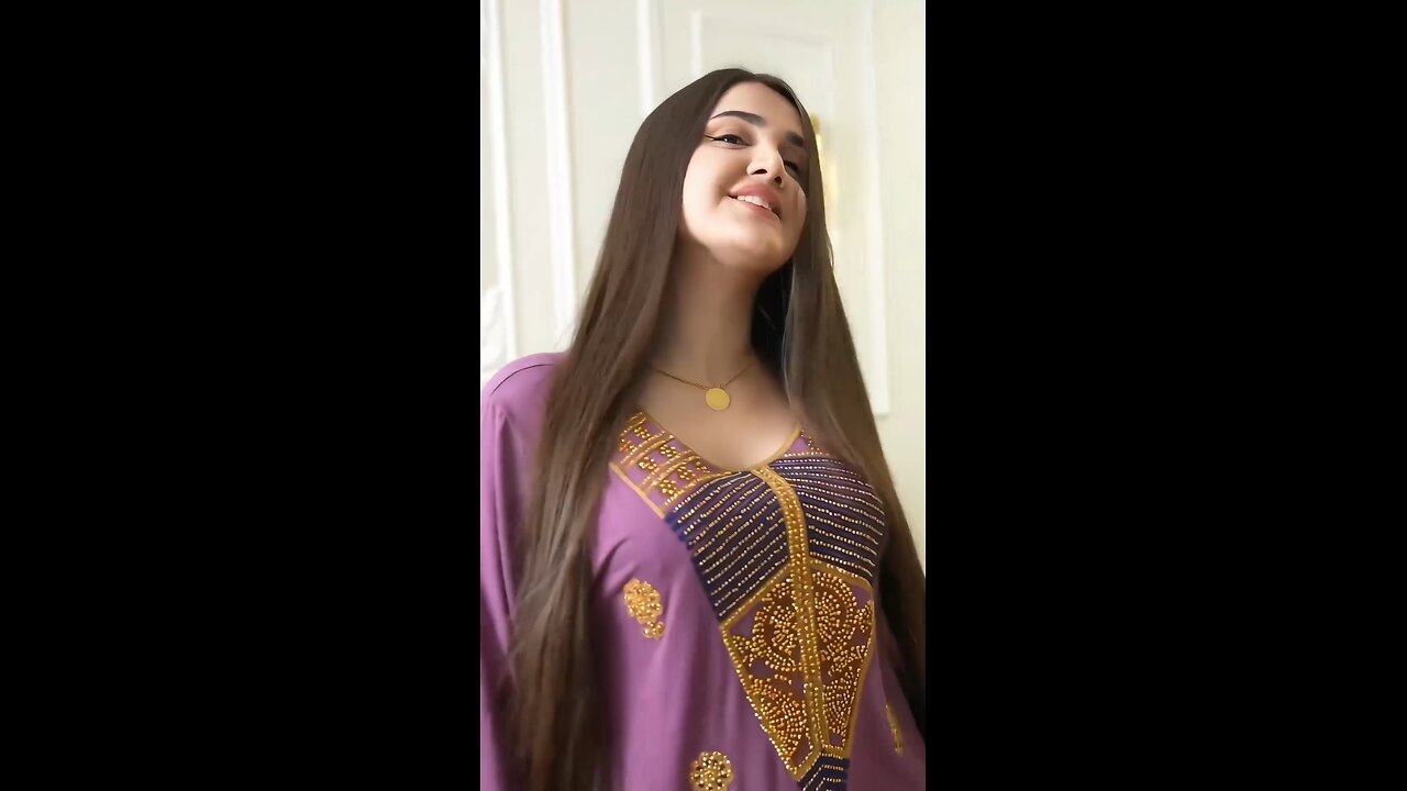 Indian beauty 😍 follow for more amazing videos