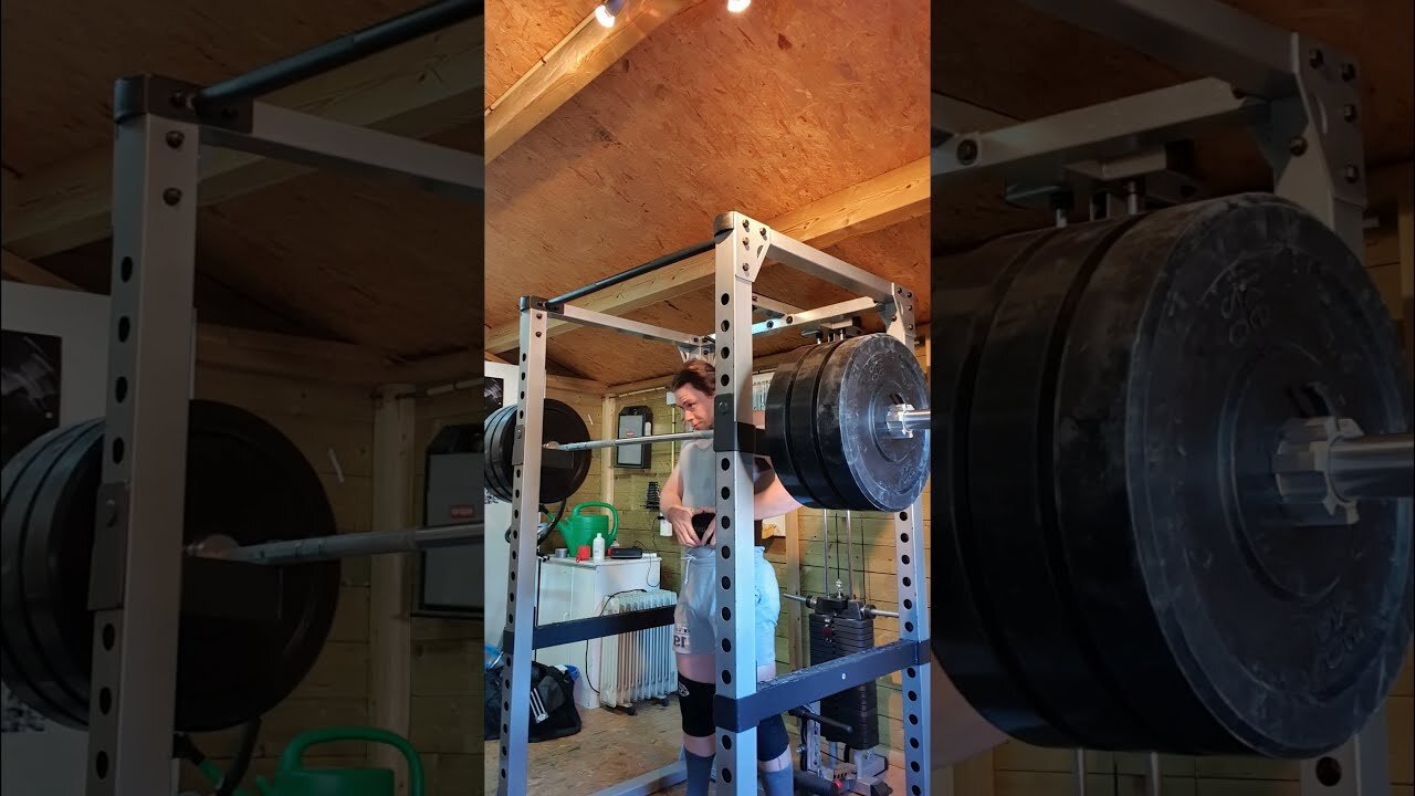 HOW DO YOU LIKE THAT?!?! 140 Kgs x13 Squat!