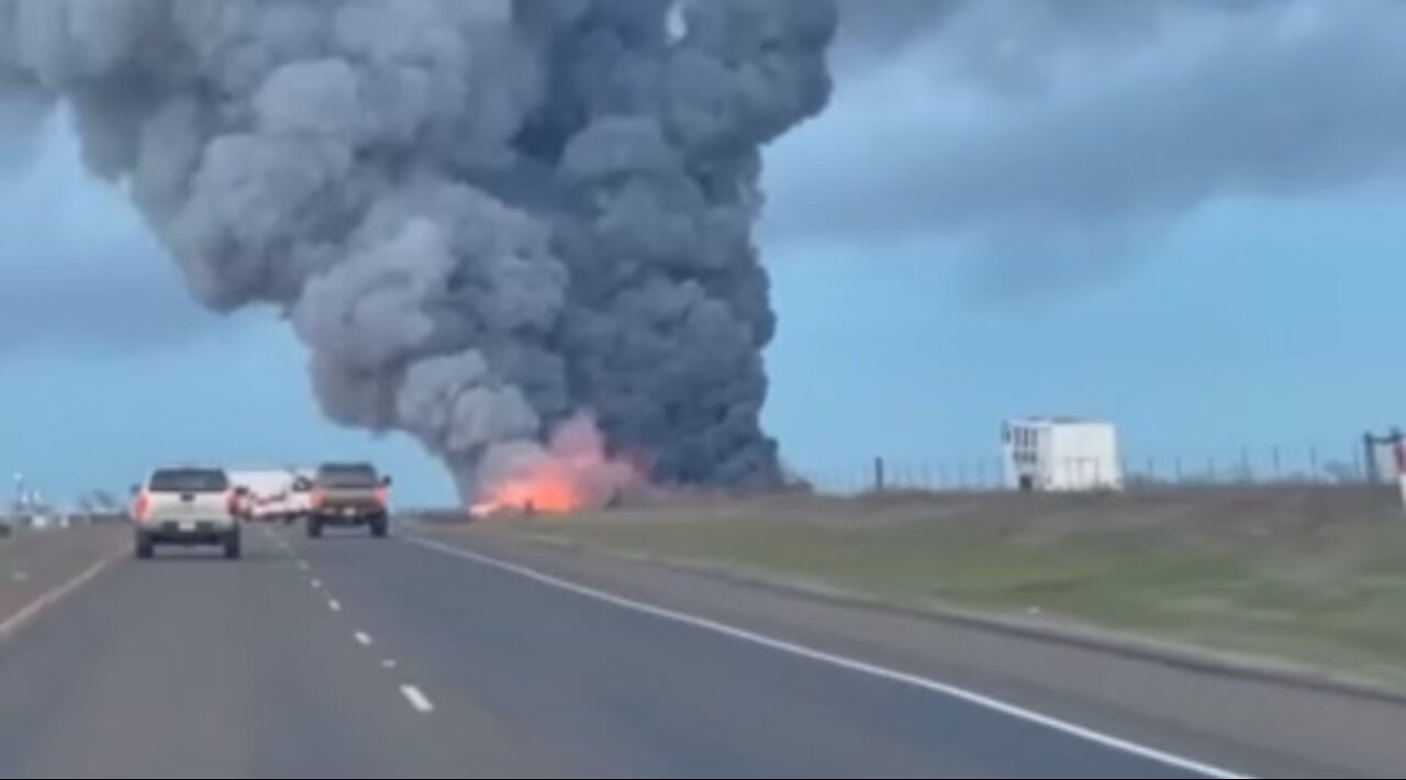 Chicken Farm on Fire in Texas