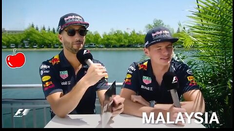 FUNNY MOMENTS 🤪 Daniel Ricciardo and Max Verstappen