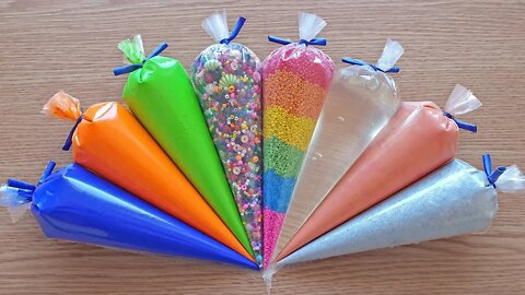 Making Crunchy Slime with Piping Bags #130