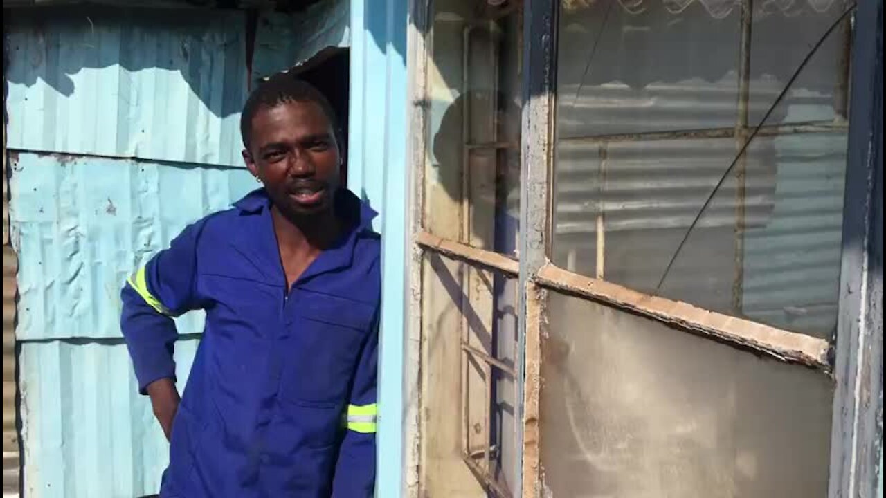 SOUTH AFRICA - Johannesburg - Presidential Inauguration - Soweto, interviews(videos) (qW6)