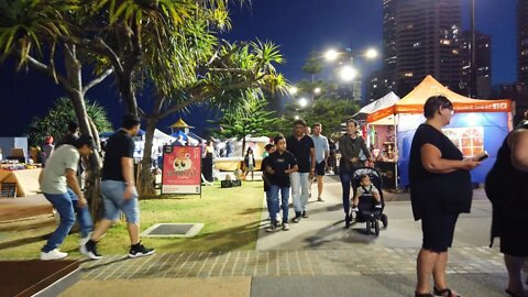 Walking on Surfers Paradise Beach Markets | Gold Coast - Australia