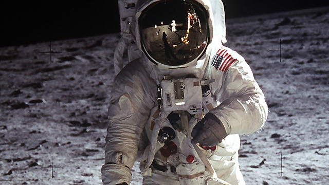 10 Historic Moments In Space Exploration