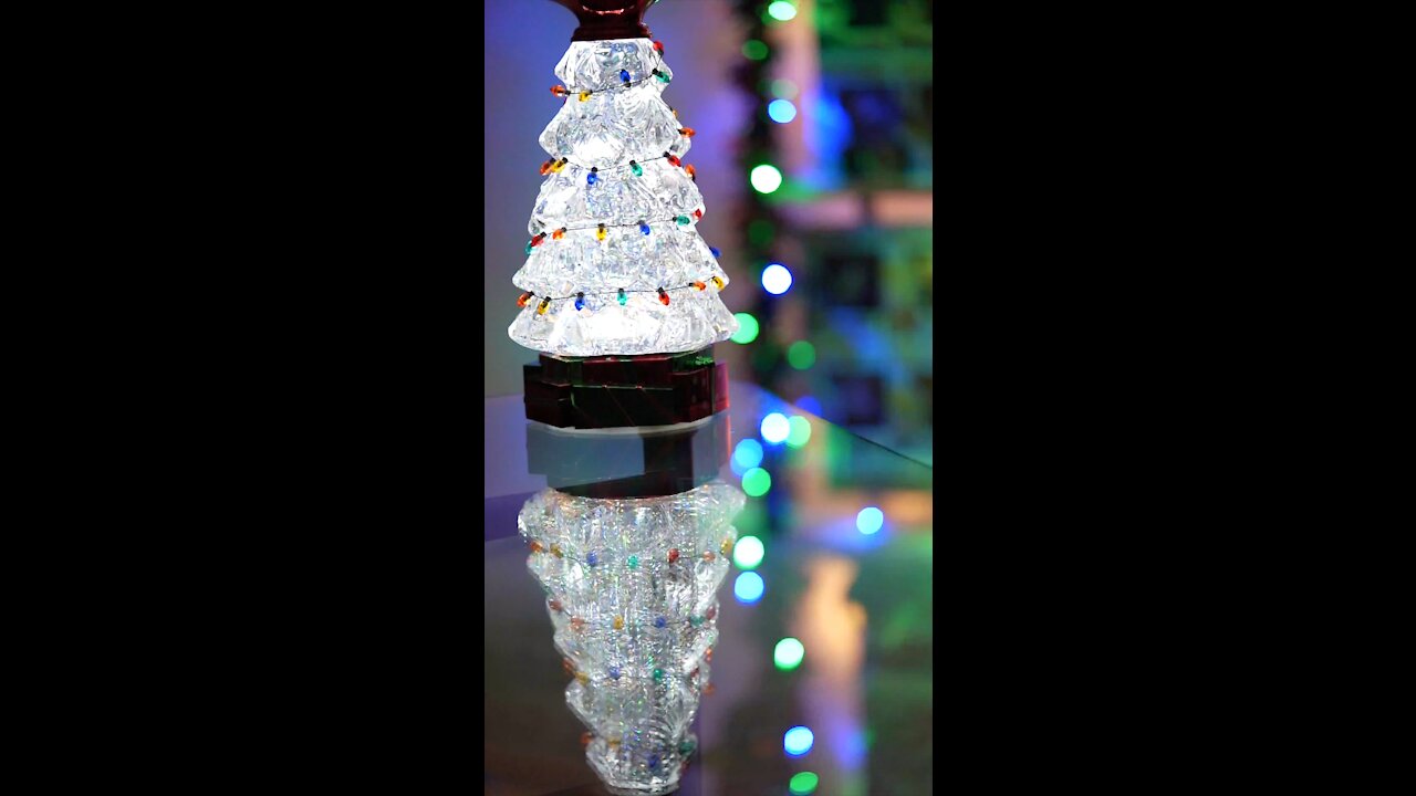 Glass Christmas Tree (4K) | 120FPS