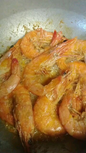 Home cooking Shrimp 🦐. #shrimp #seafood #homecooking