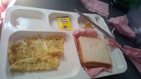 heaving breakfast in train 🚆 Rawalpindi to Karachi