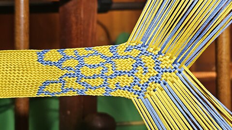 Kumihimo - Takadai Braiding Stream - 141 - Gold and Lapis