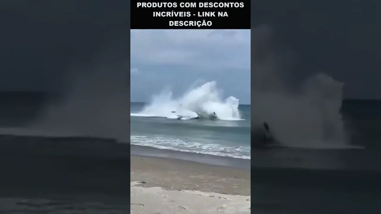 avião faz pouso de emergência na praia