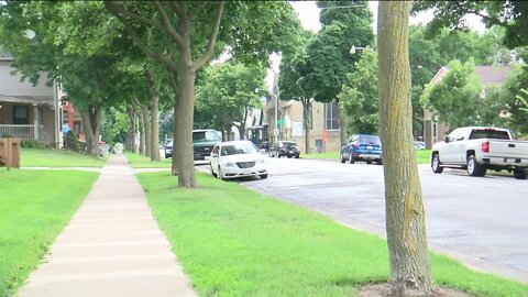 Volunteers conduct urban heat mapping in Milwaukee