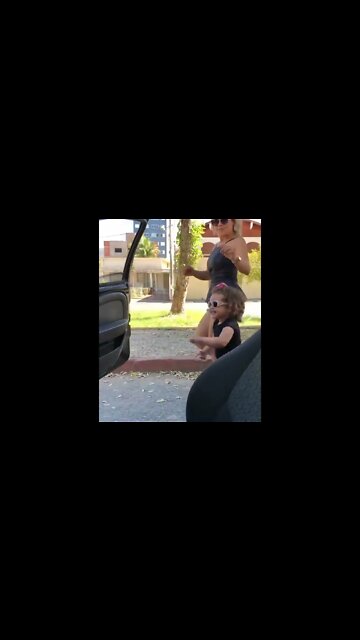 VEJA O QUE ELAS FIZERAM, ESSAS DUAS DANÇARINAS #dancinha #viral #tiktok #shorts