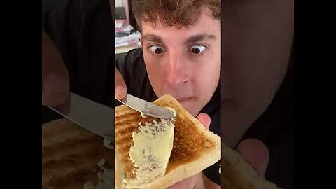 CUANDO vives con tus PADRES VS Cuando vives SOLO...#shorts #viral