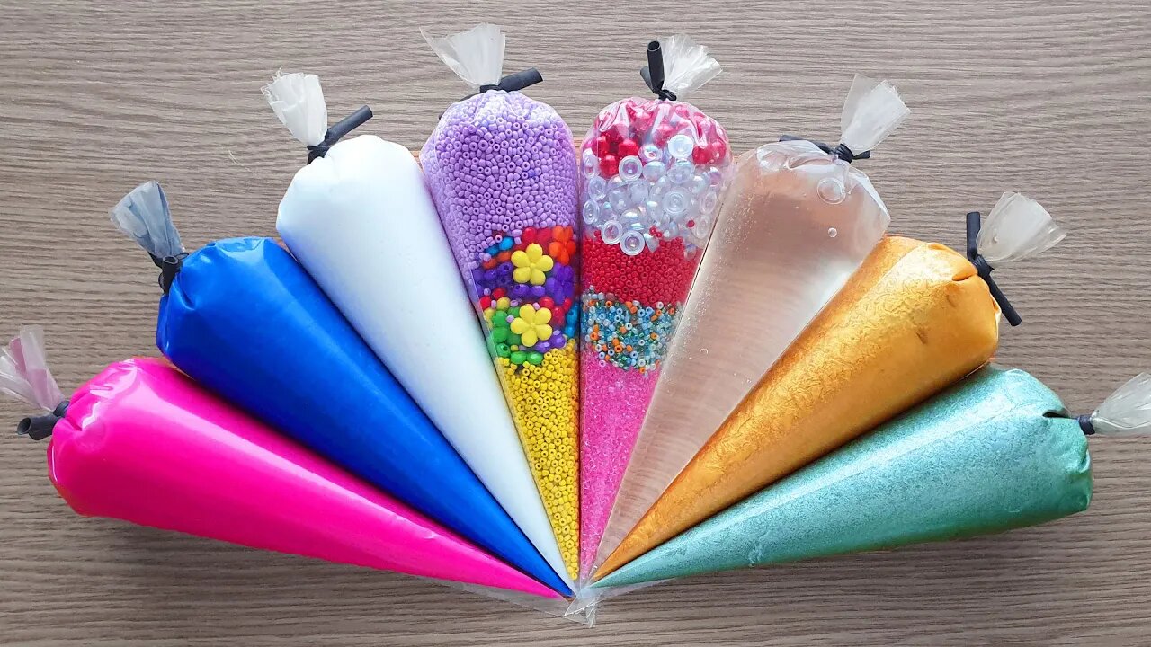 Making Crunchy Slime with Piping Bags #189
