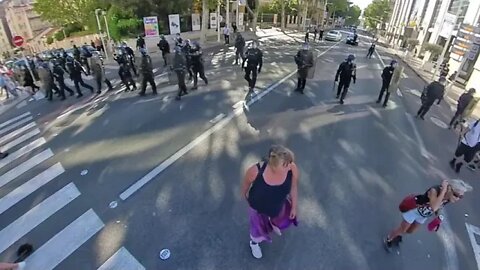 Toulon, les manifestants anti pass chargés par la police. Au moins une interpellation
