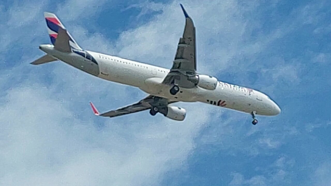 Airbus A321 PT-XPO vindo de Guarulhos para Fortaleza/coming from Guarulhos to Fortaleza