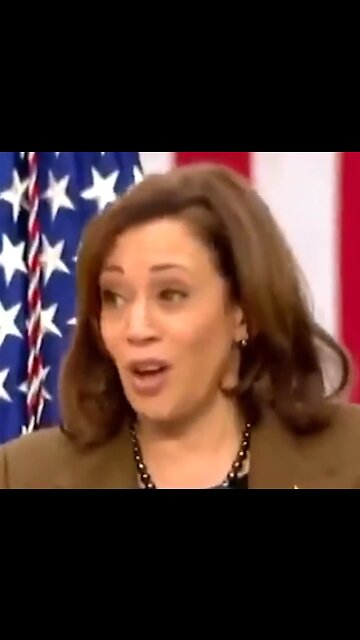 2023: Kamala Harris promoting electric buses as she were talking to complete idiots