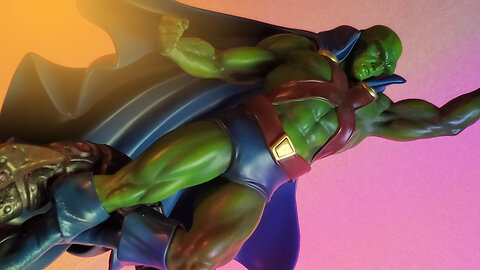 Martian Manhunter Statue - Iron Studios