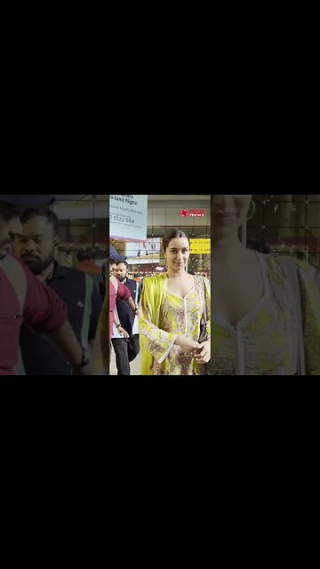 Shraddha Kapoor interacts with paps in Marathi as she is spotted at the airport #shorts