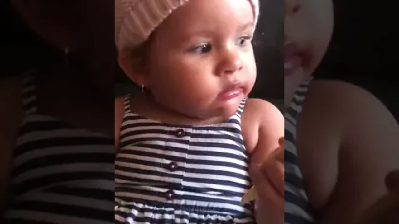 ELA ENLOUQUECE QUANDO OUVE ESSA MUSICA [ Netto Gasparzinho - Peppa pig ] #shorts #linda #bebe #viral