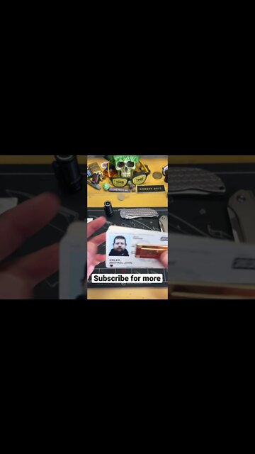 EDC pocket drop, what’s in my pocket daily? #Shorts #Knives #EveryDayCarry #EDC #Knife￼