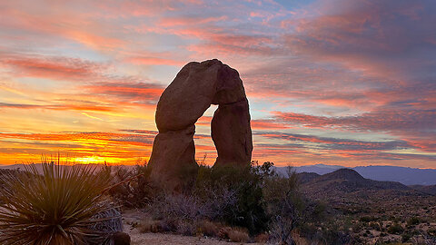 Finding a hidden arch in Arizona