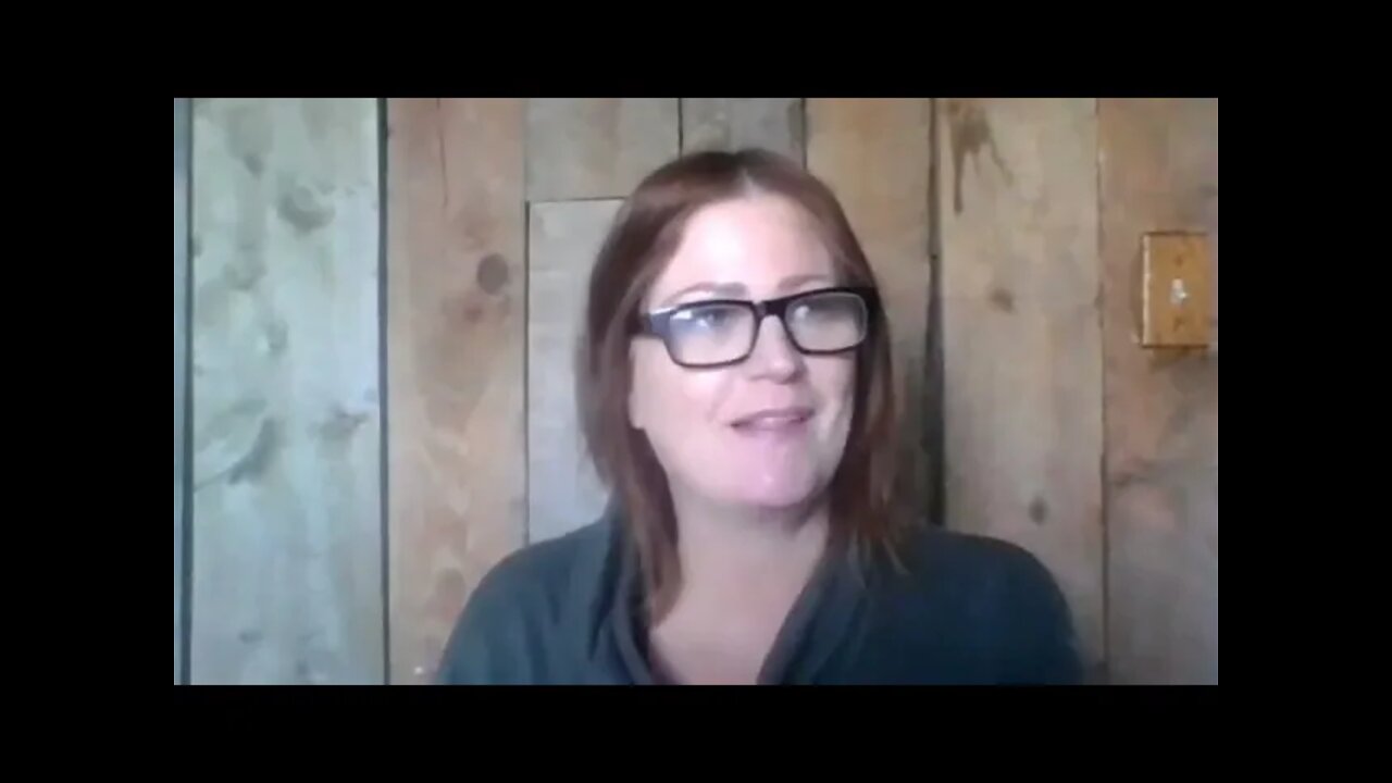 The Ancient Gift: Talking Tarot with Amber Dawn(Preview)