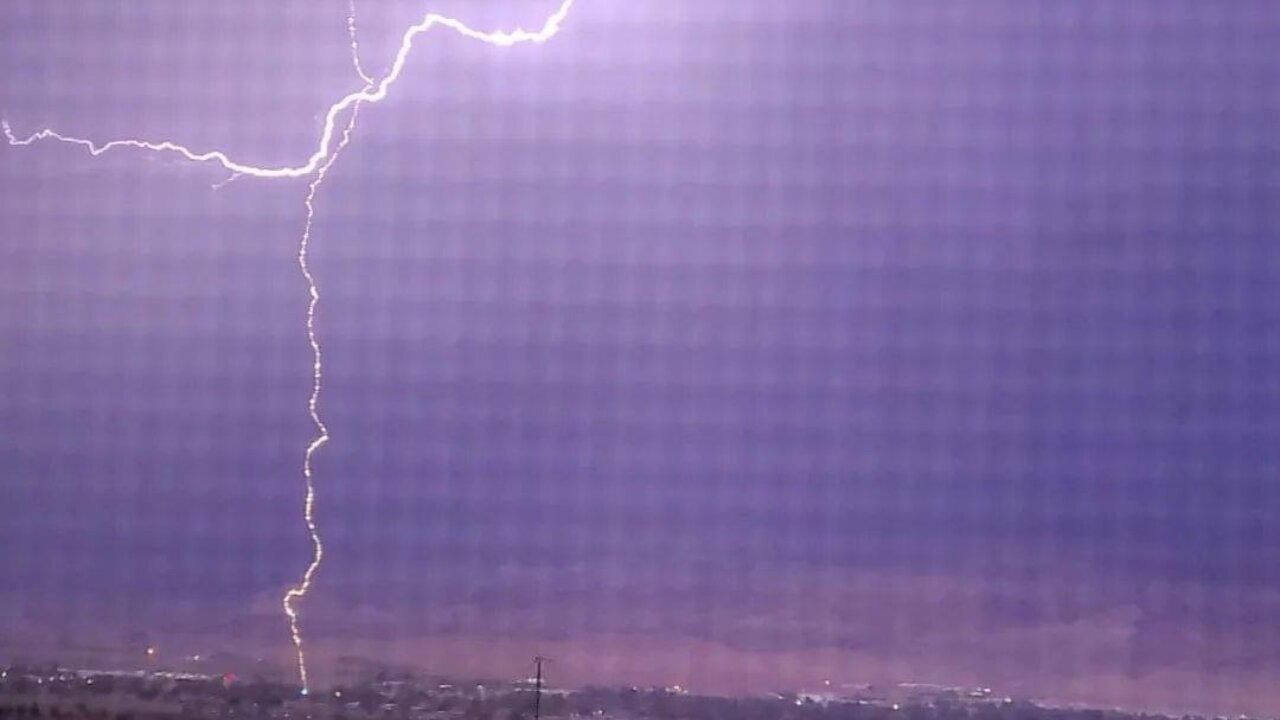 Lightning ignites fires in Kern County