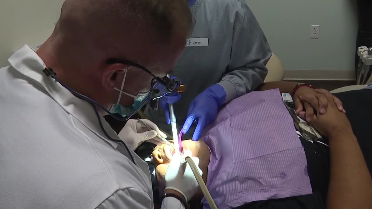 Las Vegas teen receives new smile after family's dental insurance stopped