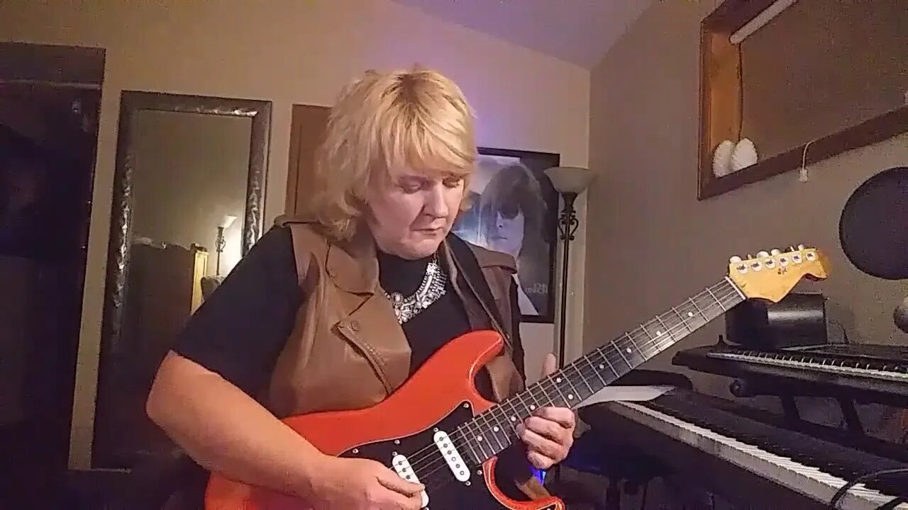 Cari Dell- Female lead guitarist Neoclassical soloing