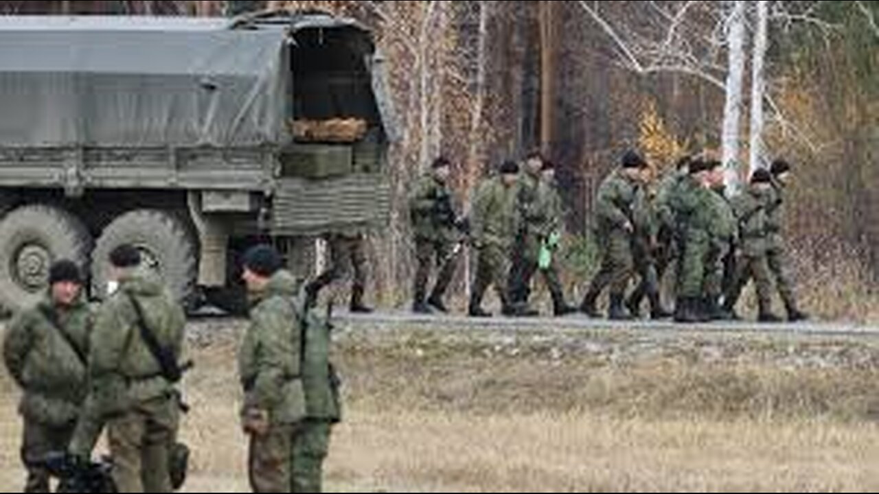 Moment of HIMARS strike on Russian military training ground where many soldiers, vehicles gathered