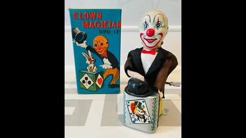 Clown Magician 🤡 Now you see it 🐇 Now you don’t 😯