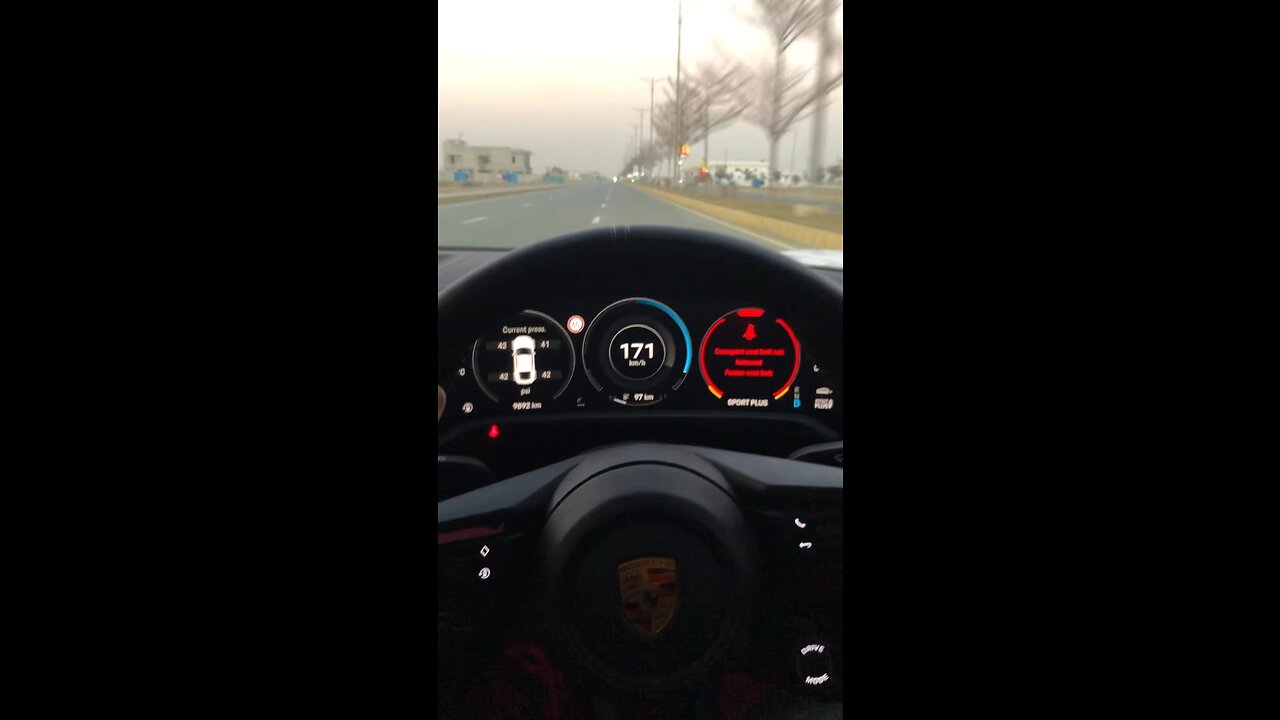 Porsche Taycan 0-200km/hr