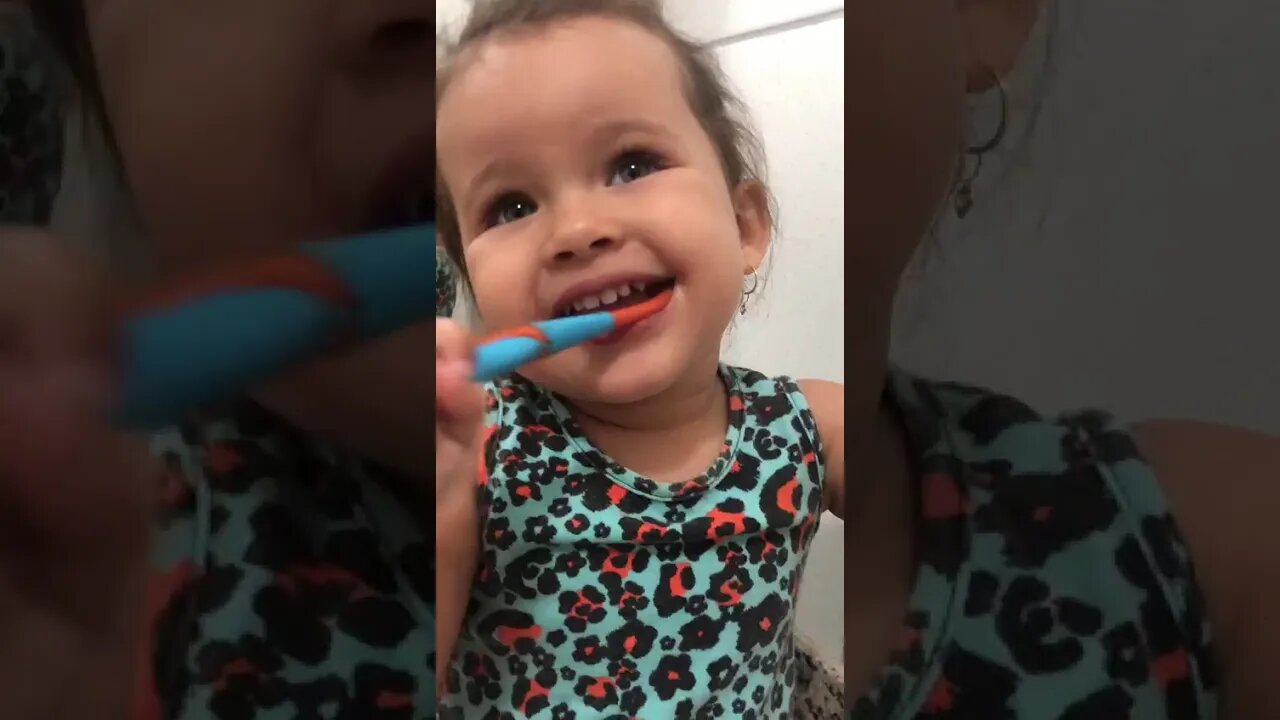 VENHA APRENDER COMIGO A ESCOVAR OS SEUS DENTINHOS - #shorts #linda #bebe #viral