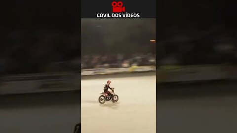 jogando futebol de motos 😮😮