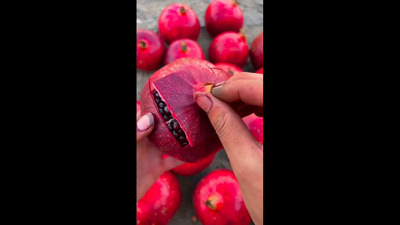 Did you know about these amazing healthy food facts?#pomegranetfacts#health#fruits