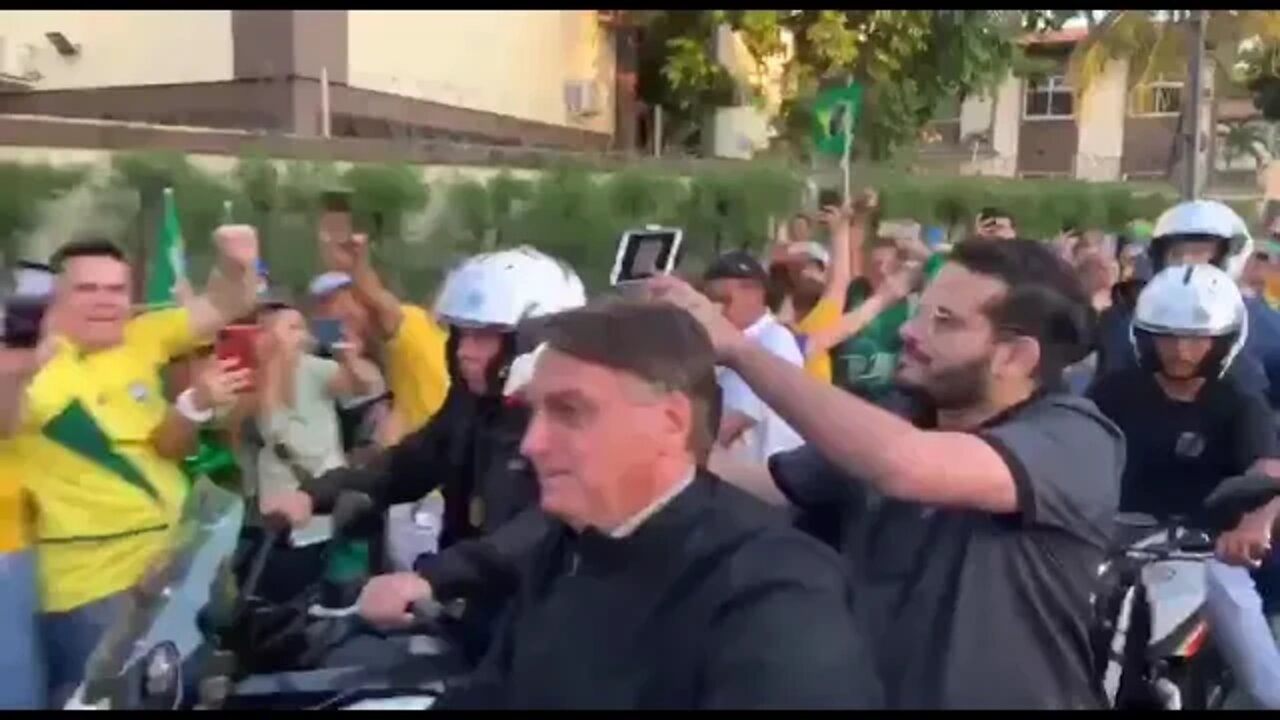 Bolsonaro ist ja gar nicht beliebt.