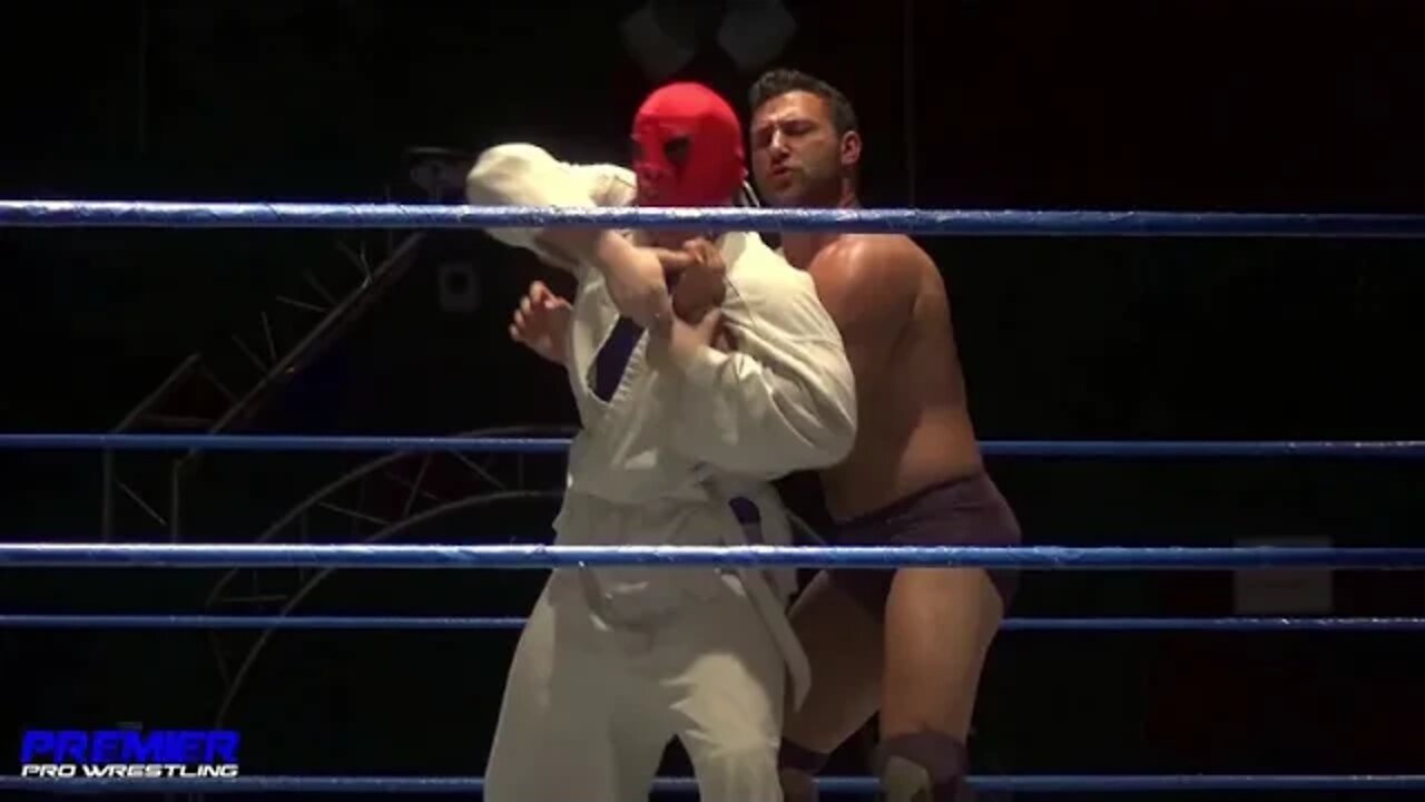 PPW305 Zero 1 vs. Matt Vine