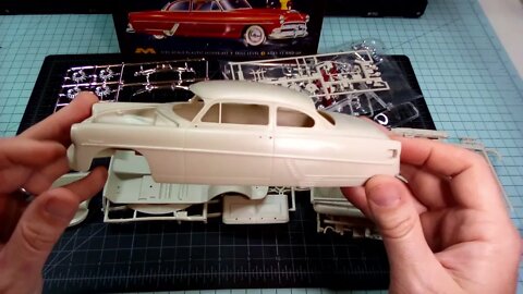 1954 Hudson Hornet by Moebius Models Unboxing Review