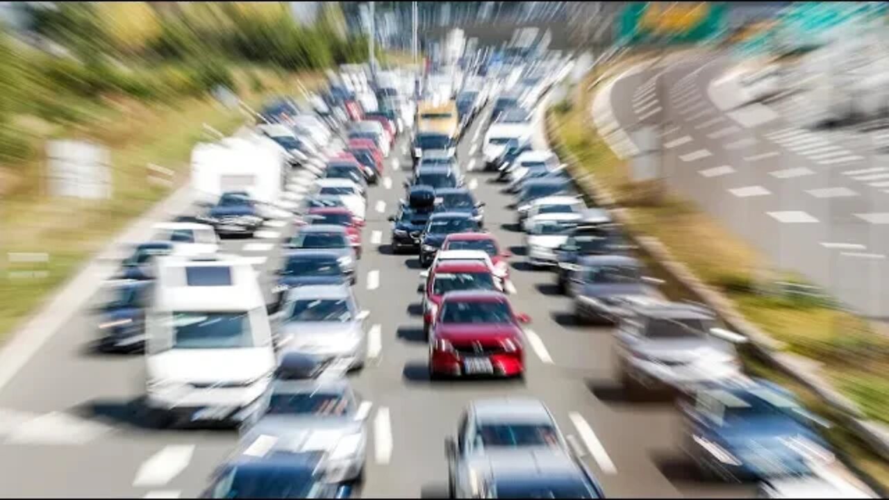 Velike gužve na cestama pred naplatom postajom Lučko u oba smjera
